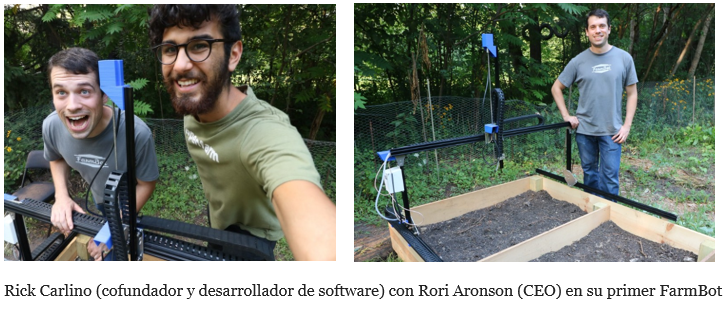 Cofundadores de Farm Bot, Rick Carlino y Rori Aronson, en su primer FarmBot kit en Chicago 